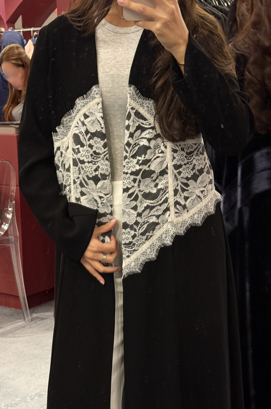 SERAPHINA IN BLACK